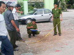 Gần 100 cảnh sát truy bắt kẻ giết lái xe taxi