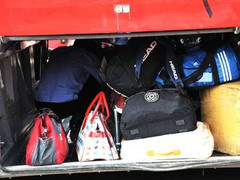 Phụ xe 'chôm' phong bì 100 triệu của khách