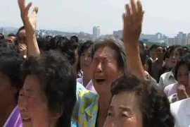 Clip: Dân Triều Tiên bật khóc khi được ở căn hộ cao cấp