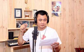 Cười té ghế với Gangnam Style phiên bản Tự Long