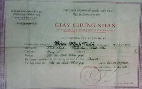 'Quan xã' dùng bằng giả, tỉnh đi 'truy tìm' đường dây