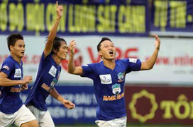 Khi nhà bầu Đức có song Long