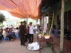 Không được xét hộ nghèo, cay cú hạ sát trưởng khu