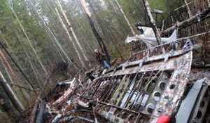 Tìm thấy máy bay mất tích bí ẩn sau 1 năm ở đầm lầy Nga