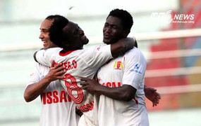 Đồng đội Văn Quyến lập kì tích nhanh hơn cả Messi