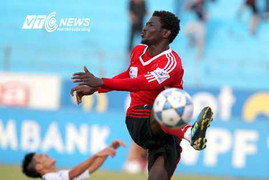 Đối thủ Văn Quyến 'trên tài' huyền thoại MU