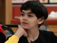 Thần đồng 9 tuổi học đại học, viết bài cho NASA