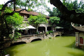 Nhà Mỹ Linh, phủ Thành Chương: Kẻ bênh, người đòi đập