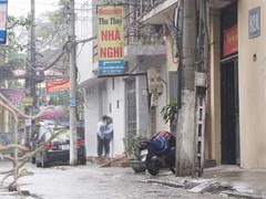 Miễn nhiệm chủ tịch xã 'tòm tem' cấp dưới