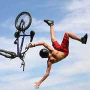 Clip: Tai nạn 'cười ra nước mắt' từ những cú nhảy cao