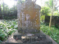 Tấm bia trấn yểm ở vùng Thất Sơn huyền bí