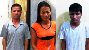 Đâm thẳng dao vào mặt cướp xe máy