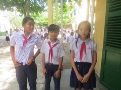 Uống thuốc tẩy giun, 4 học sinh tiểu học nhập viện