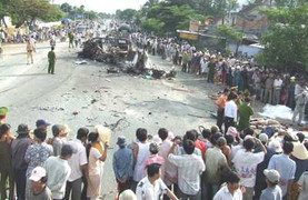 Hai ô tô đối đầu, 6 người chết thảm