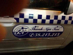 Sa thải tài xế taxi 'chặt' khách 2km lấy 480.000 đồng