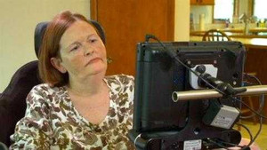 Người phụ nữ viết sách bằng mắt