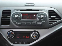 Thói quen xấu khiến điều hòa ô tô mau hỏng