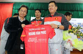 HLV Hoàng Văn Phúc nhận lương gần 100 triệu