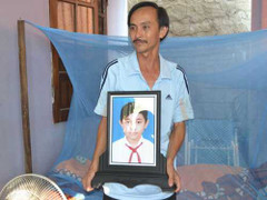 Chết đuối tập thể thảm khốc: Tang thương xóm nghèo