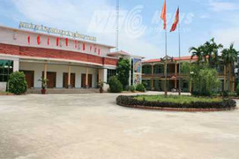 Côn đồ đánh trọng thương cán bộ tại trụ sở