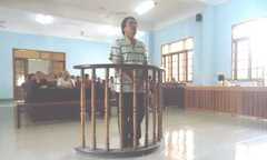 Án cay đắng của kẻ đốt người tình trong bữa ăn