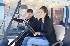 Mai Phương Thúy học lái xe, Việt Hương cổ vũ bố chồng