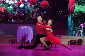 VTC News tiếp sóng Bán kết Bước nhảy hoàn vũ