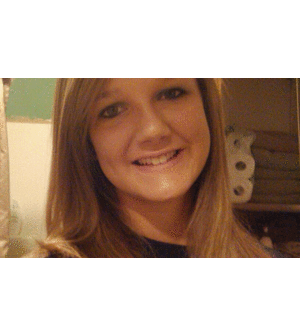 Vừa lái xe vừa nhắn tin, nữ sinh chết thảm