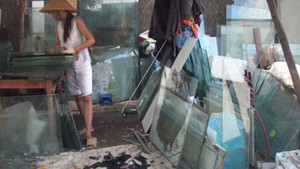 Xóm nghề lạ: Đổ máu để kiếm tiền