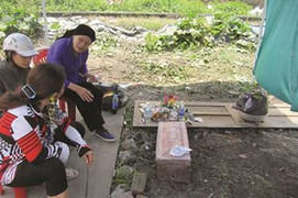 Nghĩa địa dưới nền nhà: Chuyện giờ mới kể