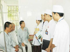 Thảm cảnh đại gia nhập viện tâm thần