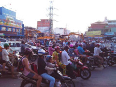 Toàn miền nam mất điện vì... chiếc xe cẩu