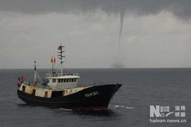 Điều kỳ lạ xảy ra với tàu cá Trung Quốc ở Trường Sa