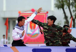 Xem đặc nhiệm Việt Nam diễn tập trên biển