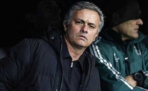 Mourinho bị loại bỏ: Sao không trách Real?