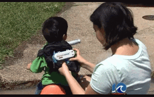 Cậu bé suốt đời không được ăn bằng miệng