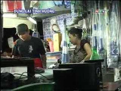 Clip: Cướp táo tợn đánh chủ cửa hàng, cuỗm hơn 70 triệu