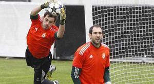 TBN hội quân: Đệ tử Mourinho bị cho ra rìa