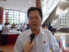 Lãnh đạo sắp hết đường 'trốn' dân?