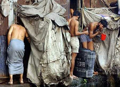 Clip: Vào khu ổ chuột kiếm trăm triệu USD mỗi năm