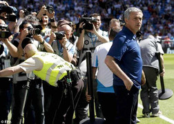 Thắng nhọc nhằn, Real chia tay Mourinho
