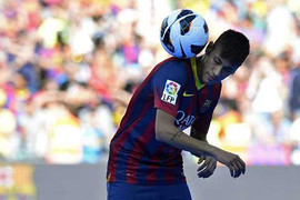 Neymar làm xiếc trước 6 vạn CĐV Barca