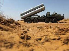 Israel lo ngại Iran có tên lửa S-300 qua đường Syria