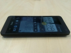 Ảnh thực tế bản thu nhỏ siêu phẩm HTC One