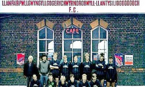 'Bó tay' tên tiếng Thái CLB lạ nhất thế giới