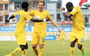 Xem lại trận đấu có mùi hối lộ ở V-League