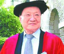 Kim Dung nhận bằng Tiến sỹ xôn xao dư luận