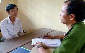 Sinh viên dọa nổ mìn tống tiền hàng loạt tiệm vàng