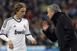 Real hắt hủi, Modric chẳng thèm theo MOU