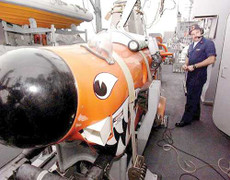 Thợ săn mìn trong lòng biển